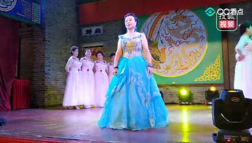 粽香中的家國情懷——記端午節與經紀人共賞《我和我的祖國》